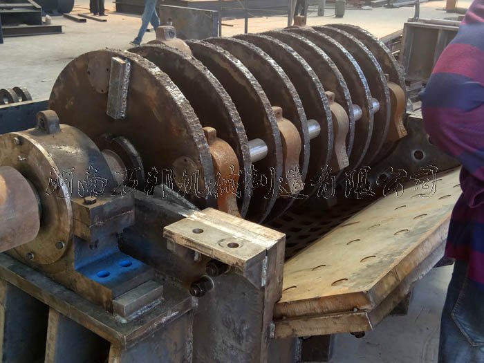 廢鋼破碎機結(jié)構(gòu)